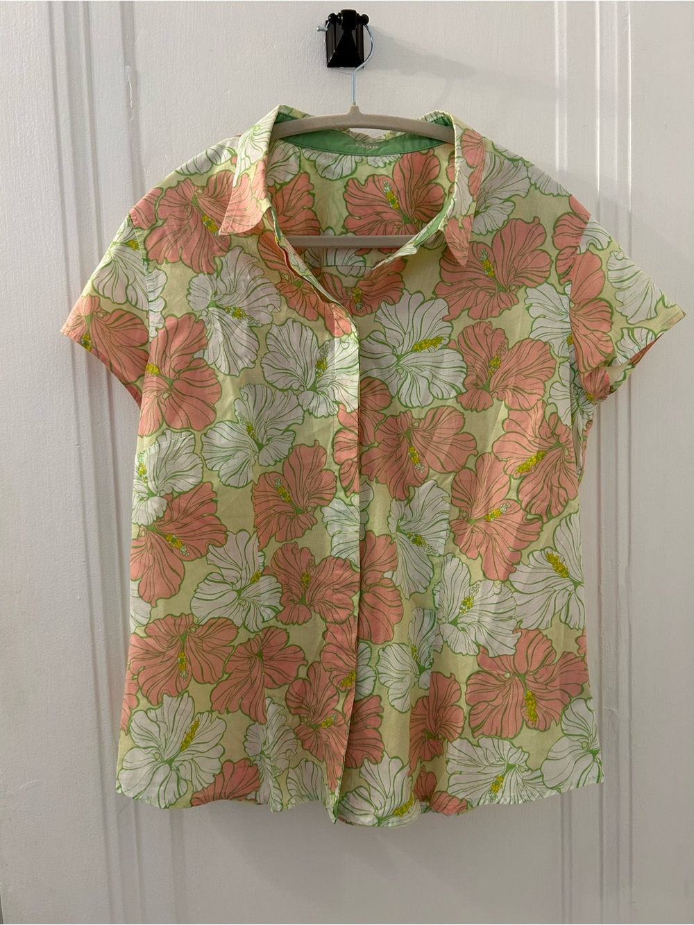 Izod Green Floral Short Sleeve Button-Up Blouse